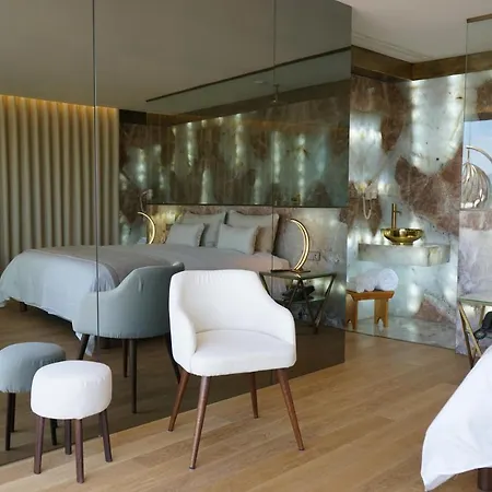 Castelo מלון שאבס