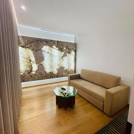 Castelo מלון שאבס