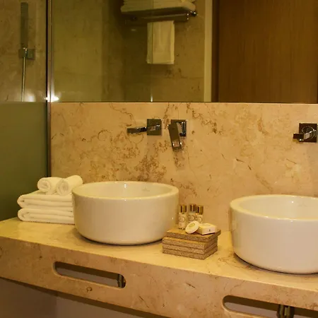 Castelo Hotell 4*